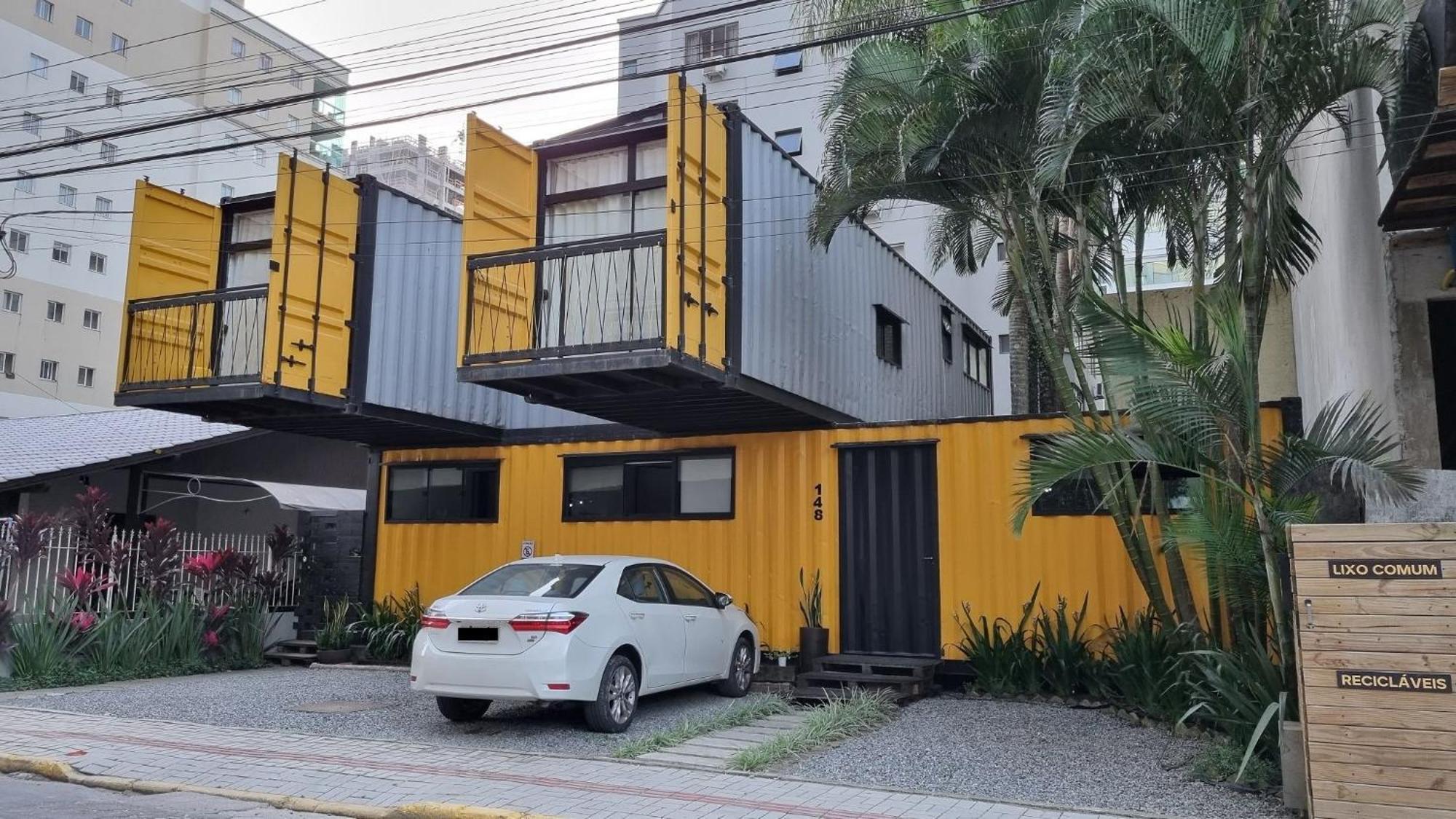 Aps Em Container Na Meia Praia, Itapema, Sc - Tetto Stays ภายนอก รูปภาพ